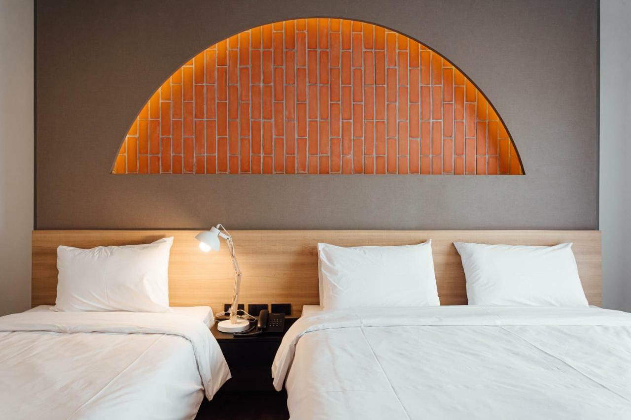 Clay Hotel Udonthani Exterior photo