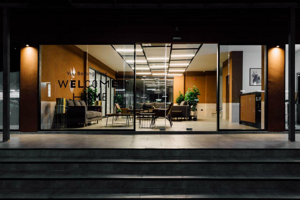 Clay Hotel Udonthani Exterior photo