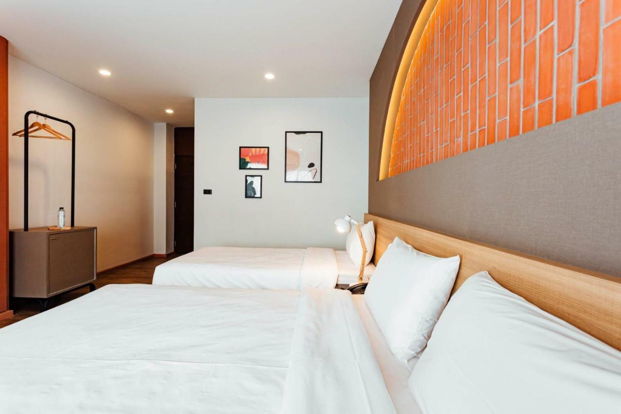 Clay Hotel Udonthani Exterior photo